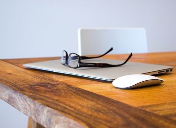 Как сделать тёмными строку меню и док в macOS, не применяя ночную тему