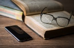 Как управлять iPhone голосом без Siri и интернета