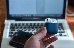 Все фишки AirPods второго поколения