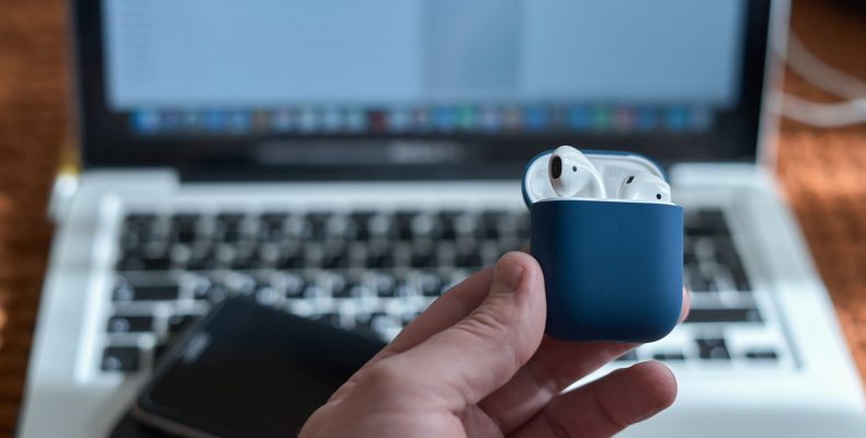 Все фишки AirPods второго поколения